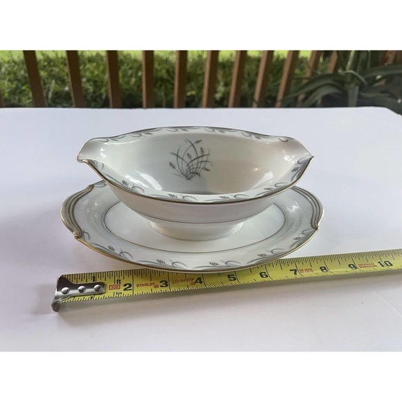 Vintage Noritake China Nicole Gravy Boat with Underplate White w/gold - Picture 4 of 5